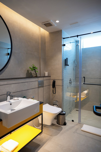 Bathroom, Zibe Luxe Kakinada by GRT Hotels, East Godavari