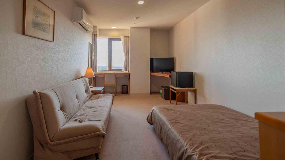 Bedroom 3, Hotel Cocoland, Ube