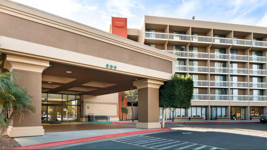 Exterior & Views 3, Holiday Inn OXNARD - VENTURA by IHG, Ventura