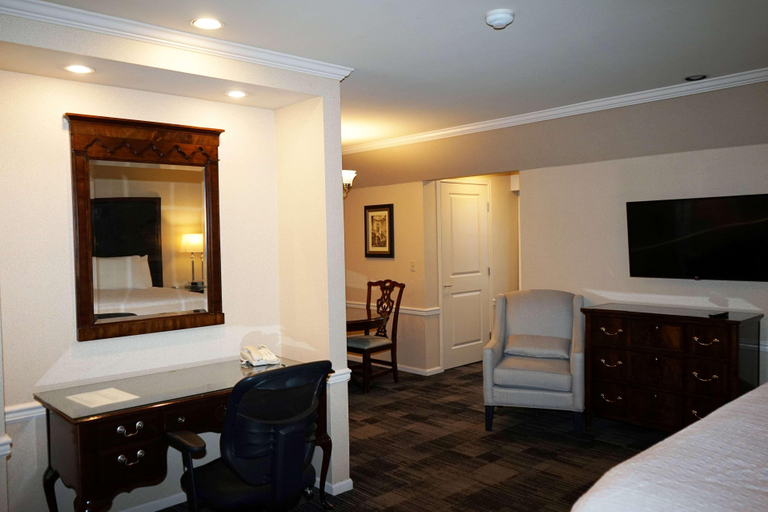Bedroom 3, Wingate by Wyndham Bellingham Heritage Inn, Whatcom