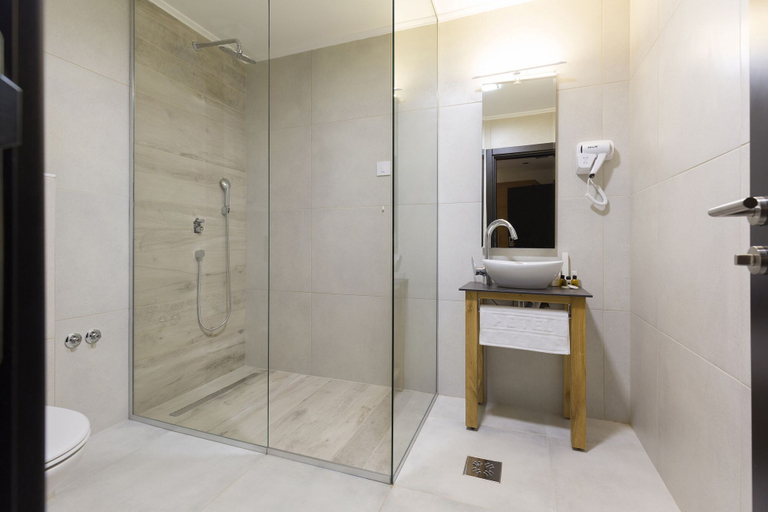 Bathroom 5, Capital Hotel Garni, Belgrade