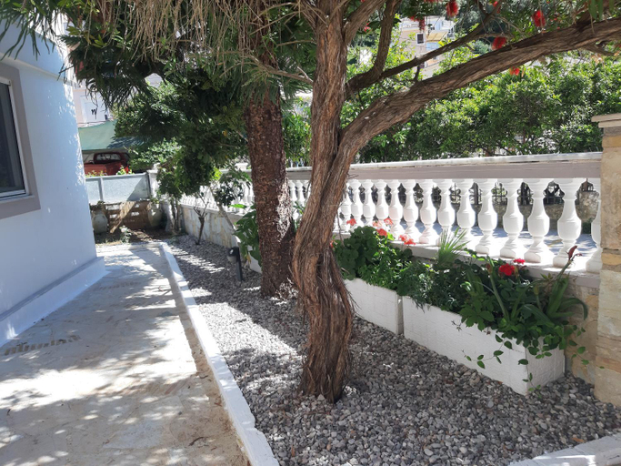 Others 2, Villa Pappas, Epirus