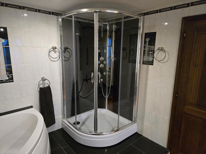 Bathroom, Cosy House, Capellen