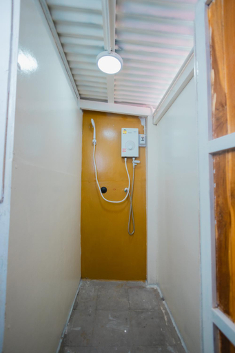 Bathroom 4, 1950 Luangprabang Hostel, Luang Prabang