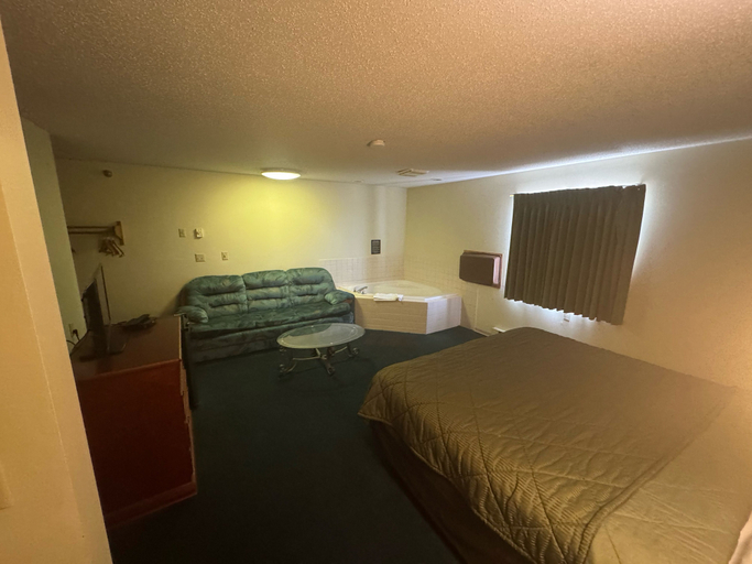Bedroom 3, Smart Choice Inn, Aurora