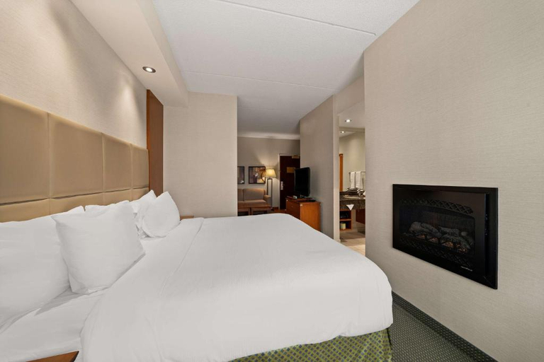 Bedroom 3, Best Western Plus Orangeville Inn & Suites, Dufferin