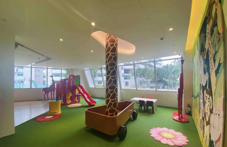 Others 5, Modern Studio w 55 inches 4K Smart TV, Pool, and More, Quezon City