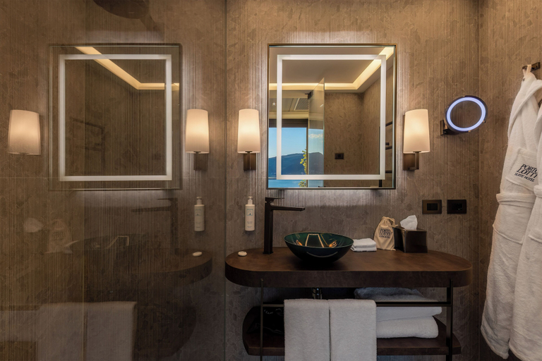 Bathroom 4, Porto Lotti Suite Hotel, La Spezia