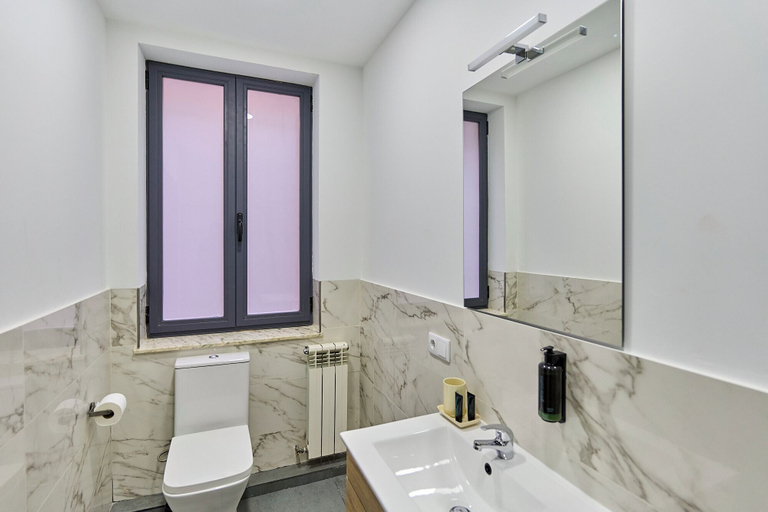 Bathroom 4, Apartamentos Margarita by gaiarooms, Salamanca