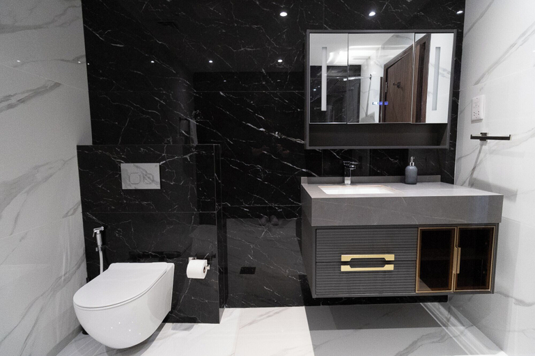Bathroom 5, HAPPY SEASON I Shams apartment, Dubai