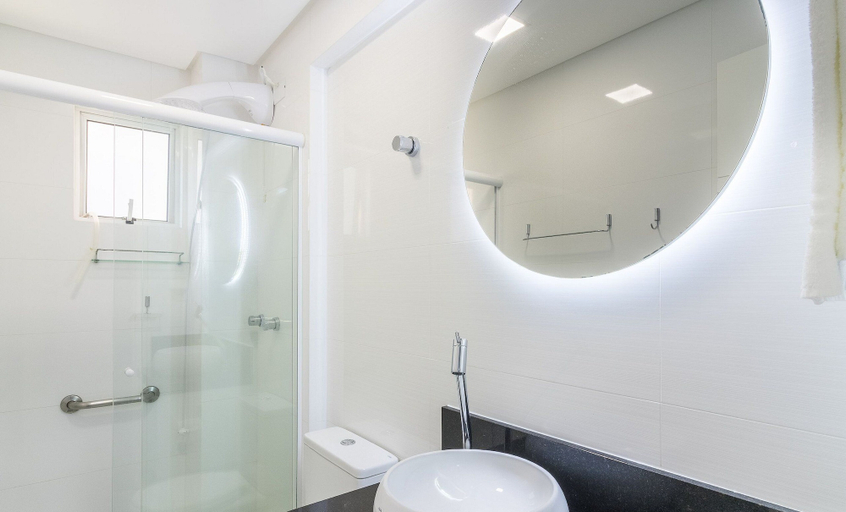 Bathroom, 3 Bedroom Apartment 130m From the Beach Mmp0137, Itapema