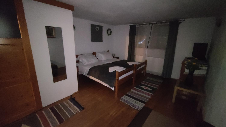 Others 5, Casa Ciubarului Bran, Bran