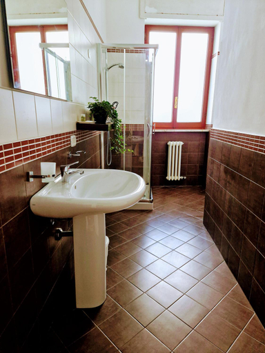 Bathroom 4, Battisti Rooms & Breakfast, Lecce