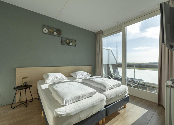 Bedroom 2, Apartment Near Groote Keeten Beach, Zijpe