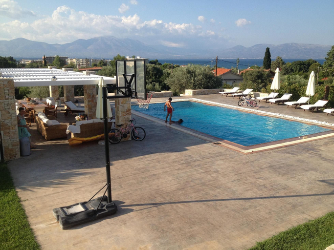 Others 5, Beautiful Villa for 10 - Private Pool, Attica