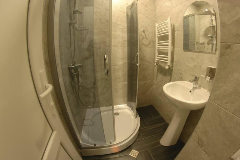 Bathroom 3, Hostel Nomad, Tbilisi