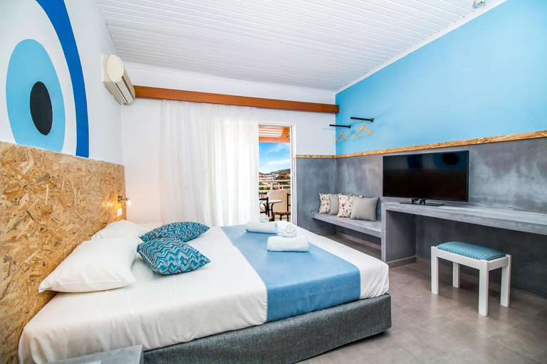 Bedroom 3, Tinas Plus Hotel, South Aegean