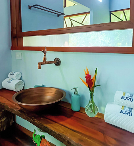 Bathroom 5, Buru Nature Hotel, Leticia