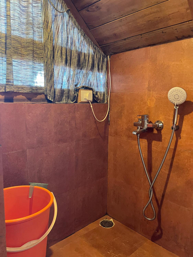 Bathroom 2, Naddi Castle, Kangra