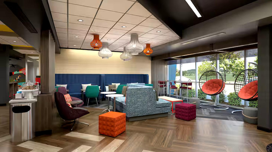Public Area 2, Tru By Hilton Columbus East Broad, Franklin
