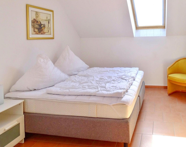 Room 2, Apartment for up to 6 People in Lepels Hof, Vorpommern-Greifswald
