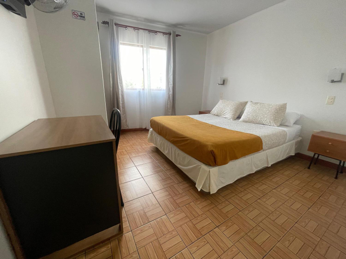 3, Hotel Caiti, Iquique