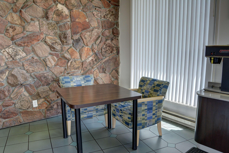 Public Area 2, Motel 6 Bend, OR, Deschutes