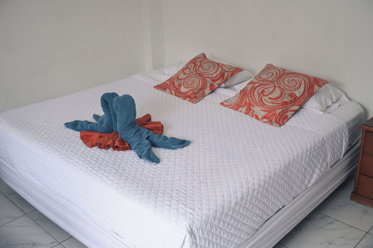 Room 4, Carpao Lodge, Santa Cruz
