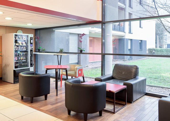 Public Area 3, Comfort Aparthotel Versailles Saint Cyr l'Ecole, Yvelines