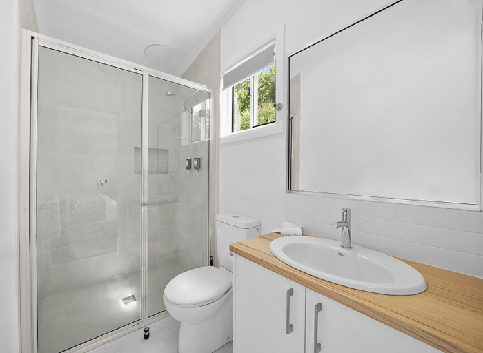 Bathroom 3, Myrtleford Holiday Park, Alpine- West