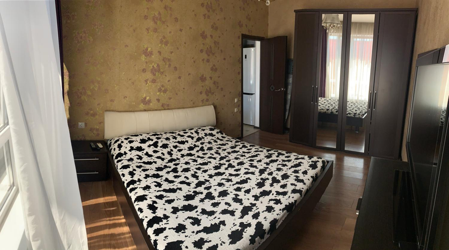 Others 5, V Gostyah u Minasa, Sochi gorsovet