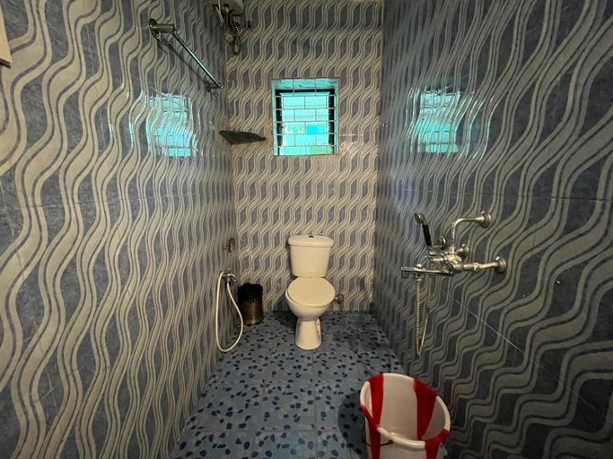 Bathroom 3, God's Gift Morjim, North Goa