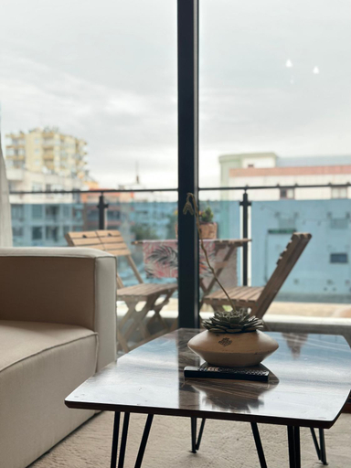 Others 4, Yeni denize yakın minimalist evler, Merkez