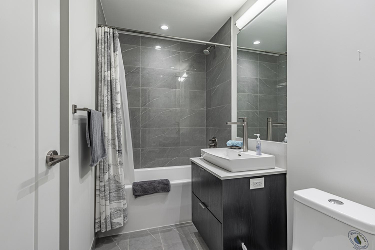 Others 4, Luxury Properties close to Rogers Center in Toronto Downtown Core, Toronto