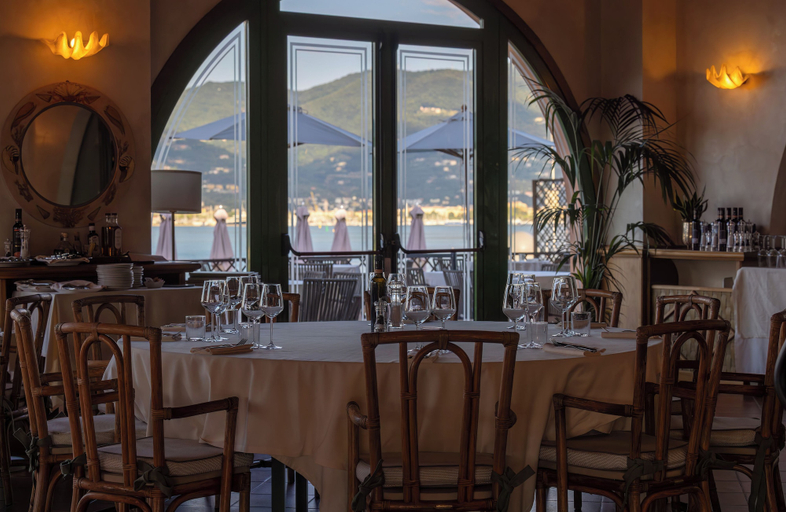 Food & Drinks 5, Porto Lotti Suite Hotel, La Spezia