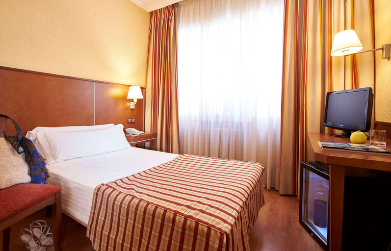Bedroom 3, Cason del Tormes, Madrid