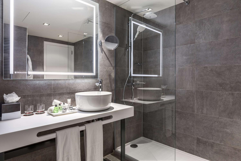 Bathroom 5, NH Collection Brussels Grand Sablon, Bruxelles