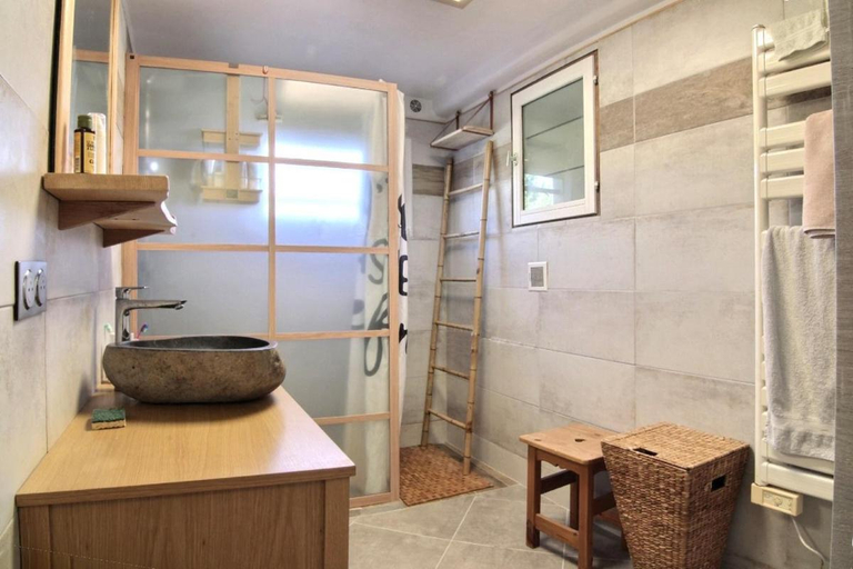 Bathroom, Au nid de mes Anges, Var