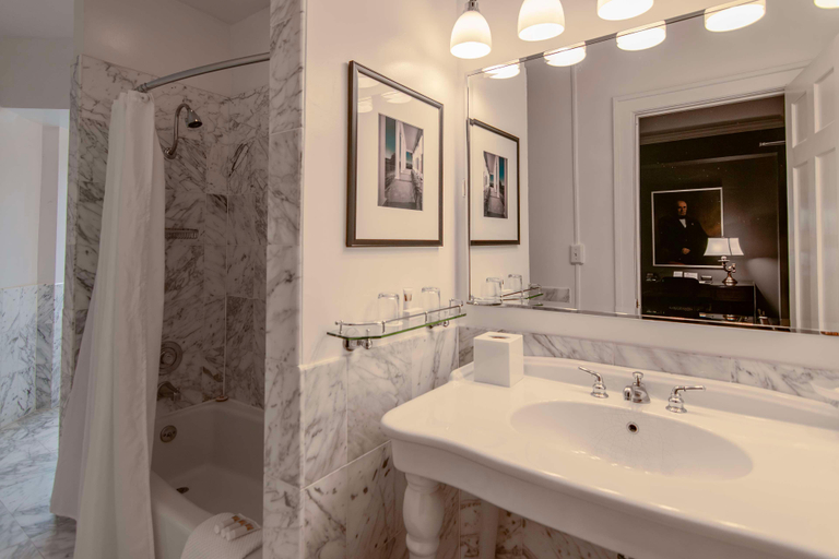 Bathroom 5, Hotel Sorrento, Seattle