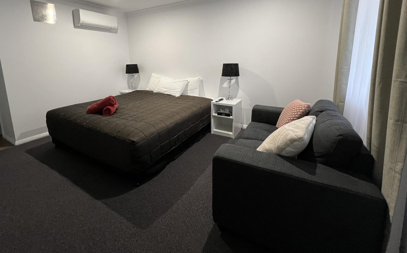 Others 5, Almond Inn, Tamworth Regional - Pt A