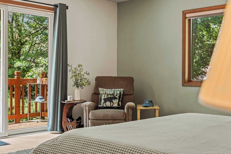 Bedroom 4, Tranquil Waterside by Avantstay Lakefront + Dock, Game Room, Views, Monroe