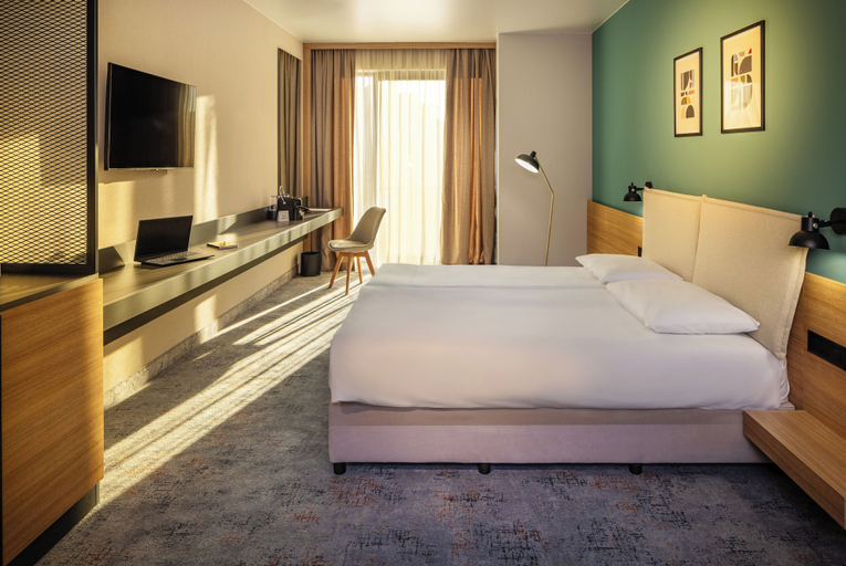 Bedroom 4, B1 Downtown Hotel, Stolichna