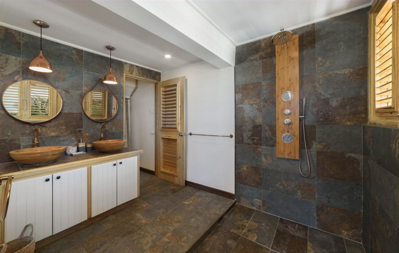 Others 5, Northlight by BSL Rentals