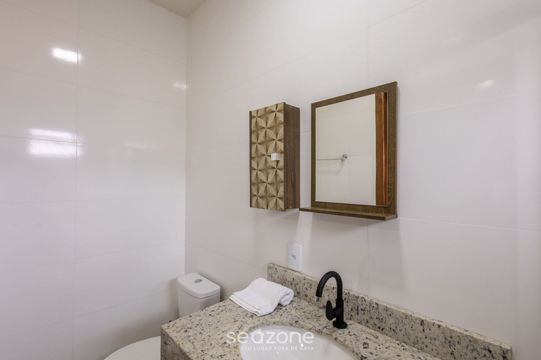 Bathroom 4, Rhes - Apt 2 min From the Beach in Bombinhas, Bombinhas