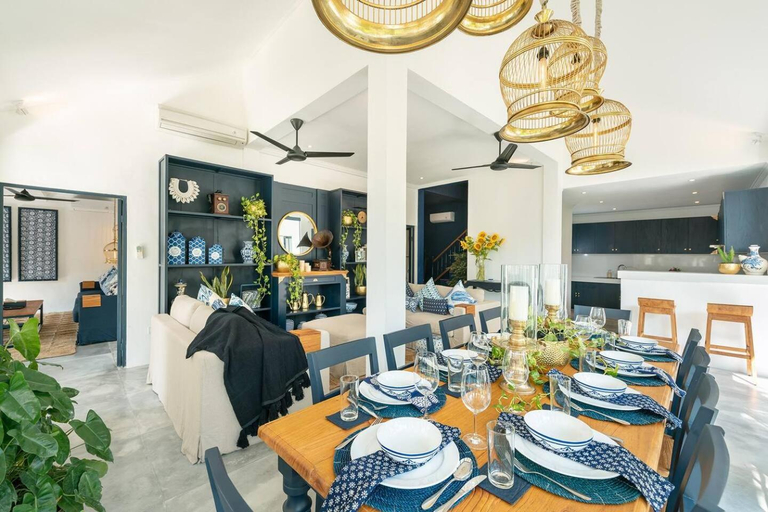 Food & Drinks 5, Luxe 5 Bed, Sleeps 10, Butler, Walk to ShopsCafe, Badung