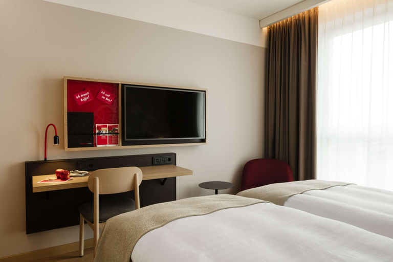 Bedroom 3, Leonardo Hotel Braunschweig City Center, Braunschweig