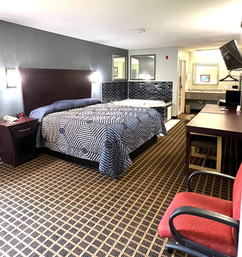 Bedroom 3, Lake Seminole Inn, Jackson