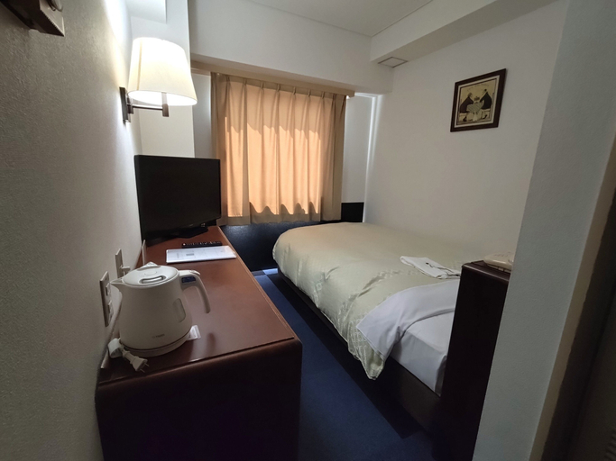 Bedroom 3, Fuchudaiitihoteru, Fuchū City