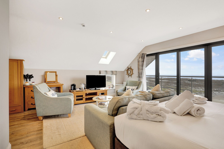 Room 2, Captain's Cove - North East Escapes, Northumberland