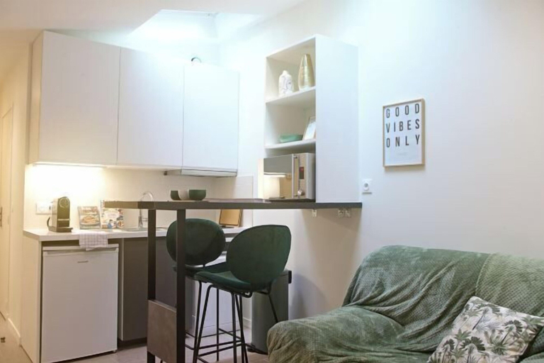 Interior, Montparnasse 2 - Studio, Paris